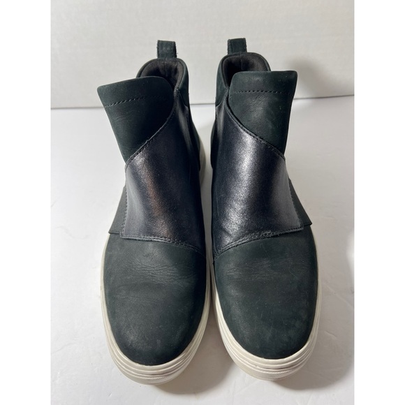 Timberland Black Sneakers Sleek Minimalist Design - Picture 1 of 7